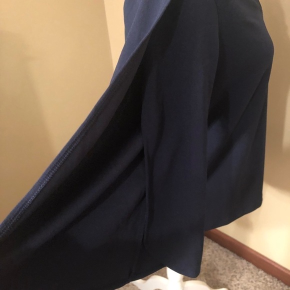 Banana Republic Navy Split/Open Sleeve Top Sz S NWOT - Picture 2 of 6